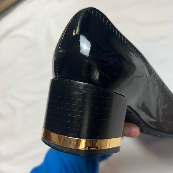 Tory Burch Amy Logo Black Patent Leather Block Heel Pumps Gold Trim 9.5 - Picture 10 of 10